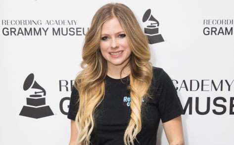 Avril Lavigne Looks Ageless From Malibu