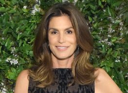 Cindy Crawford's New Abs Workout Video Is a Major 90s Flashback