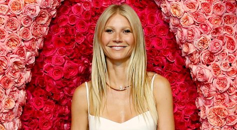 Gwyneth Paltrow Soaks Up 49th Birthday in Her Bathtub