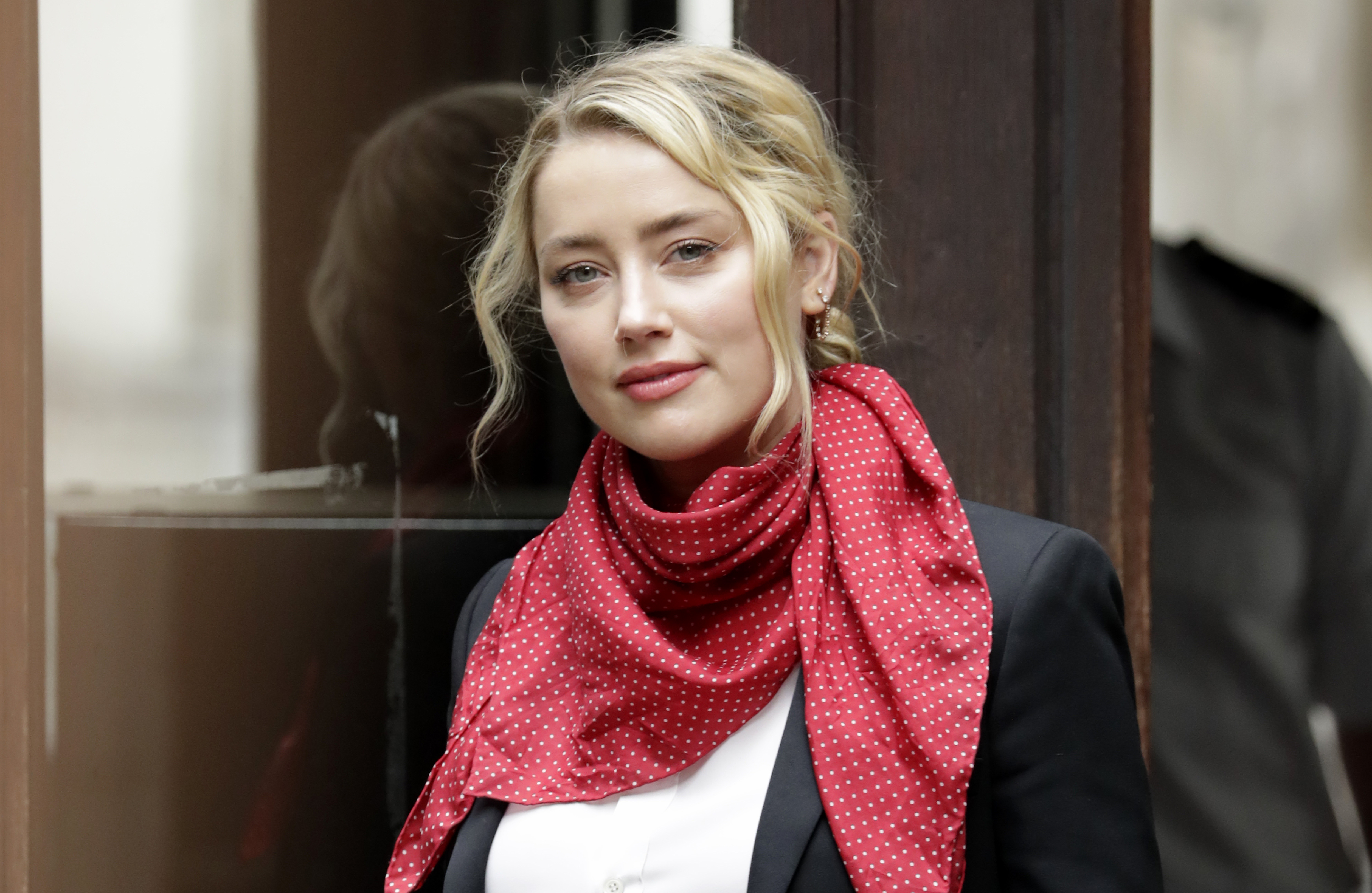 5 Ways Amber Heard Maintains Her Incredible Bikini Body