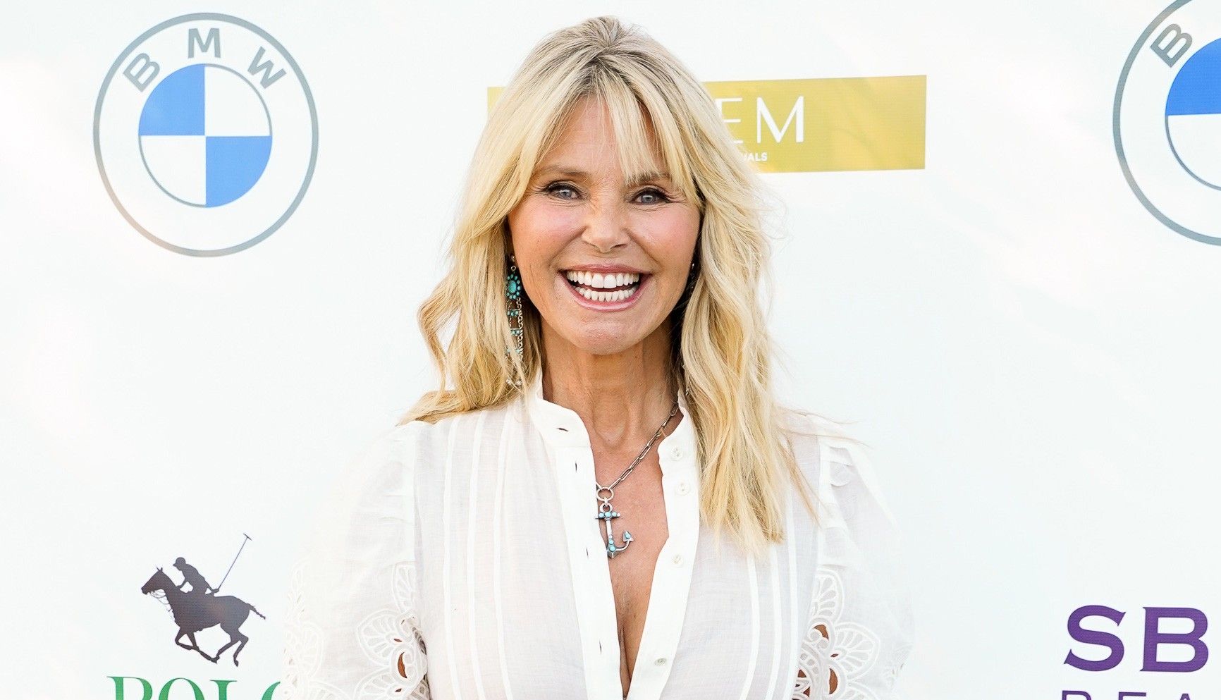 Christie Brinkley Posts Swimsuit Photo Popping Prosecco — Celebwell