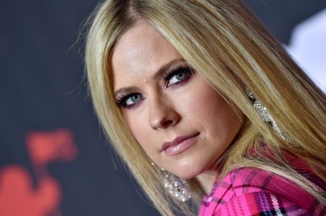 Avril Lavigne in Bikini Top Presents Billie Eilish With VMA