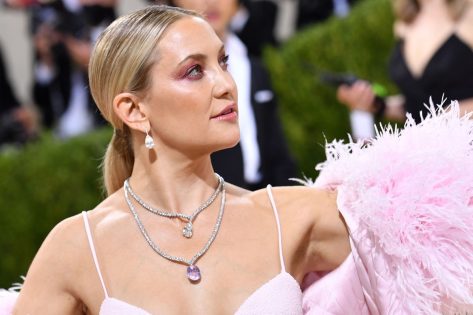 Kate Hudson in Bikini Top Flaunts Flat Abs at Met Gala