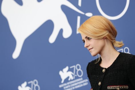 Kristen Stewart Shows Off Legs at Venice Movie Premiere