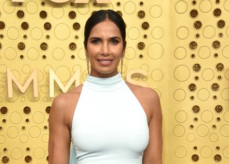 Padma Lakshmi Takes a Bath “With” Jesse Tyler Ferguson in Funny Photo