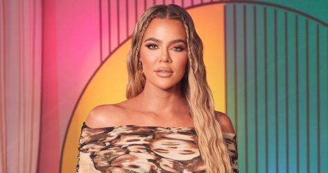 Khloe Kardashian Shows Off Toned Body in Swimsuit Snaps 