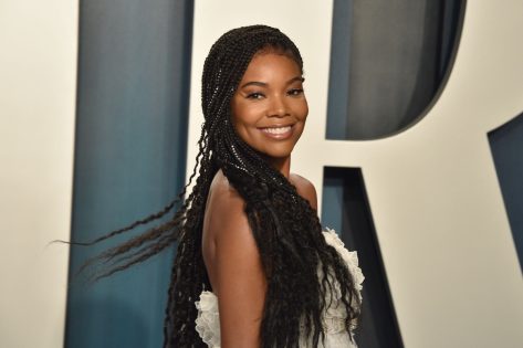 Gabrielle Union Shares Swimsuit Snap with Dwyane Wade