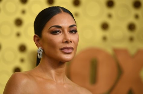 Nicole Scherzinger in Bathing Suit Dances in Caribbean