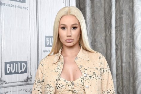 Iggy Azalea in Bathing Suit Enjoys “Winter” Night in Steamy Pool
