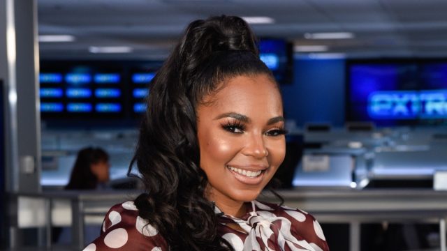 Ashanti Visits "Extra"