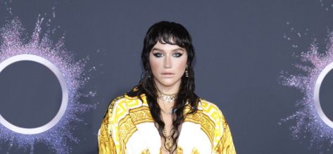 Kesha In Bikini Promotes Song “Attention” On Instagram