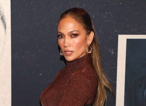Jennifer Lopez in Bikini Top Rocks the Rock and Roll Hall of Fame