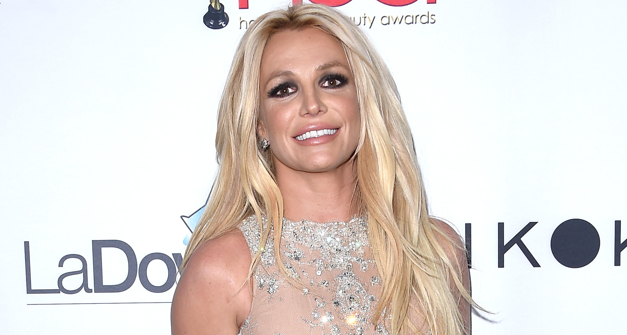 Britney Spears In Bathing Suit Has Tropical Fun — Celebwell