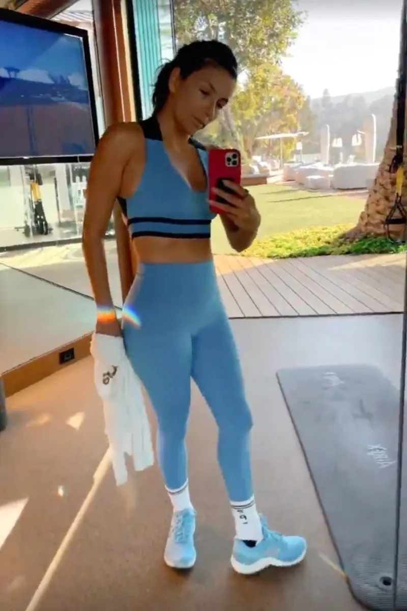 At 48, Eva Longoria's Abs And Booty Look Super Sculpted In New Instagram  Workout Video - Yahoo Sports