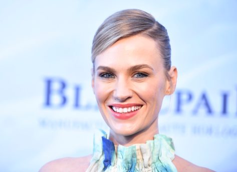 January Jones in Bathing Suit is “Still Gonna Rep” in Winter