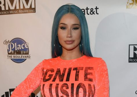 Iggy Azalea in Bathing Suit Enjoys the “Last Sunny Day”