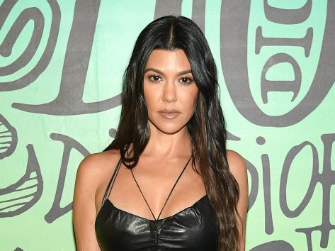 Kourtney Kardashian in Bathing Suit Says Hi from Italy