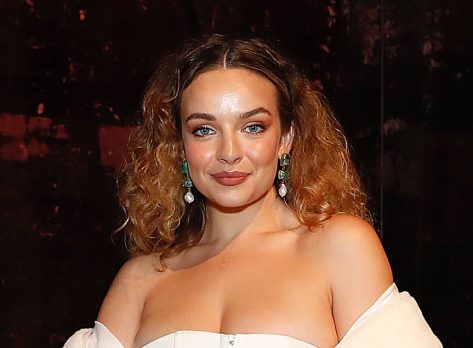 Abbie Chatfield In Bikini Has A “Joyous Moment” In Melbourne