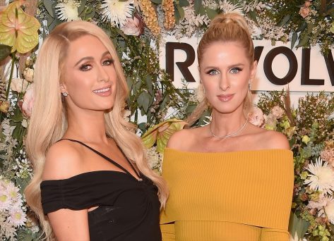 Paris and Nicky Hilton Sit on Santa’s Lap For Xmas