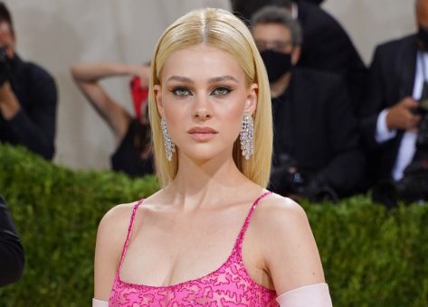 Nicola Peltz in Bathing Suit Shows Off New Puppy
