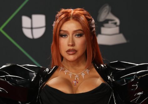 Christina Aguilera Revisits “Dirrty” Look 20 Years Later at People’s Choice Awards
