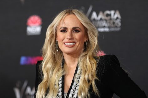 Rebel Wilson in Bathing Suit Flaunts 80-Pound Weight Loss