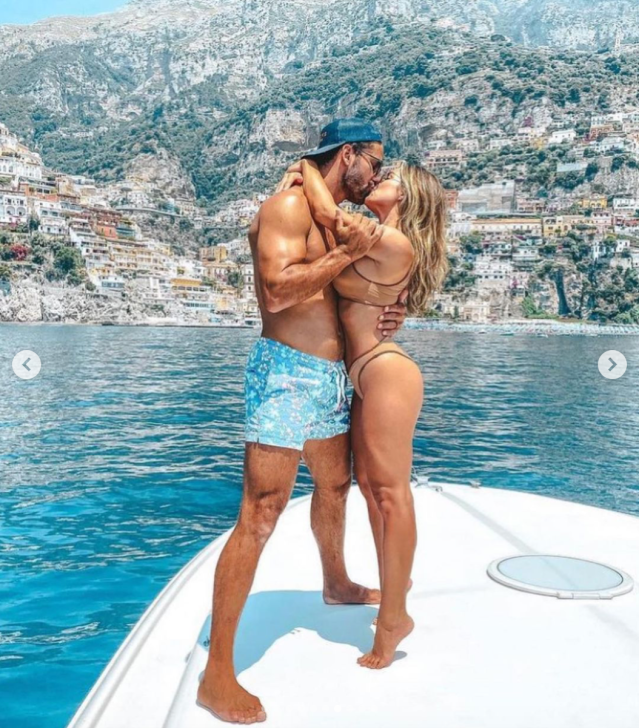 Jessie James Decker in Bathing Suit Celebrates End of Year Celebwell