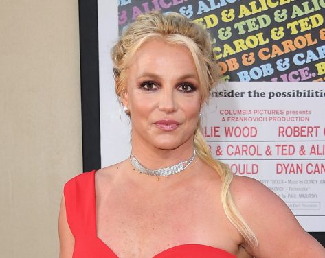 Britney Spears in Bathing Suit Thinks it's "Crazy Cool"