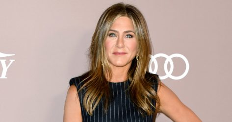 Jennifer Aniston Shows Off Natural Wavy Hair in Barefaced Selfie