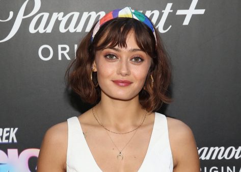 Yellowjackets’ Ella Purnell in Bathing Suit Looks “Gorgeous”