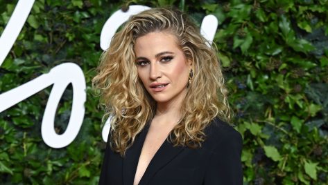 Pixie Lott In Bathing Suit is “Missing Lake Como”