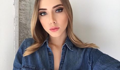 Eminem’s Daughter Hailie Jade in Bathing Suit “Could Get Used to This”