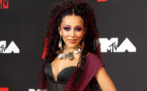 Doja Cat in Bathing Suit is Cooking With Gas