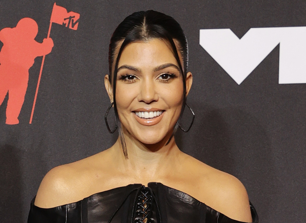 Kourtney Kardashian In Bathing Suit Drinks This 3x A Week — Celebwell