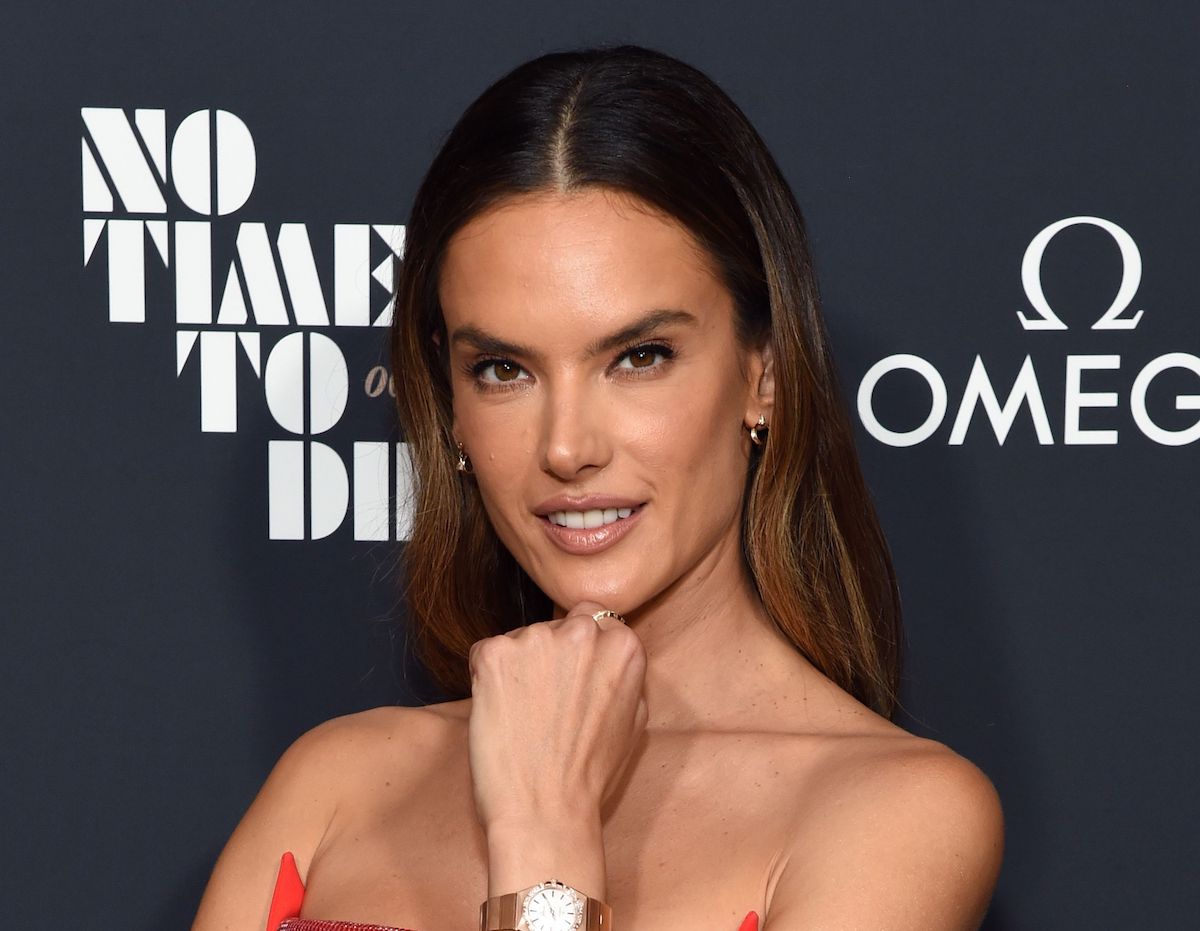 Alessandra Ambrosio in Bathing Suit Holds the Heat — Celebwell