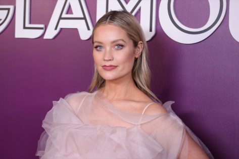 Laura Whitmore in Bathing Suit Shows Off “Holiday Hair”