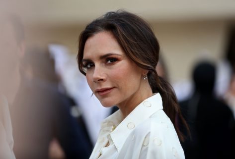 Victoria Beckham in Bathing Suit Says “Happy Valentine’s Day”