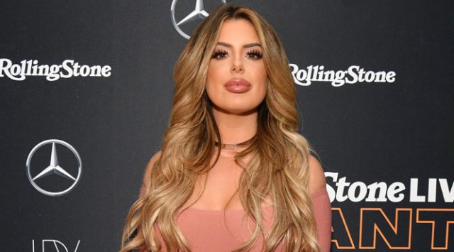 Brielle Biermann In Bathing Suit Goes “Wild” In Tropics — Celebwell - Celebwell 2 GettyImages 1127032191 crop