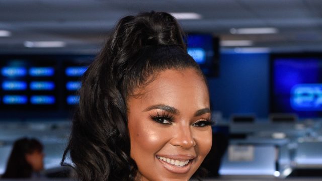 Ashanti Visits "Extra"