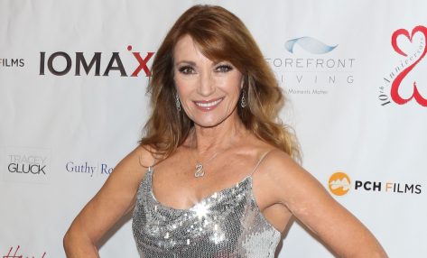 Jane Seymour In Bathing Suit Says “Look Forward With Hope”