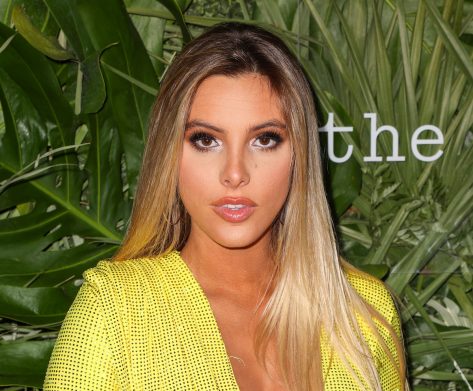Lele Pons in Bathing Suit Makes a “Splash” With Guaynaa
