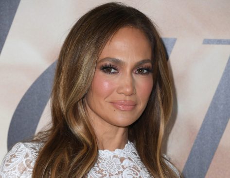 Jennifer Lopez in Bathing Suit Says "Summer Mode: Activated"