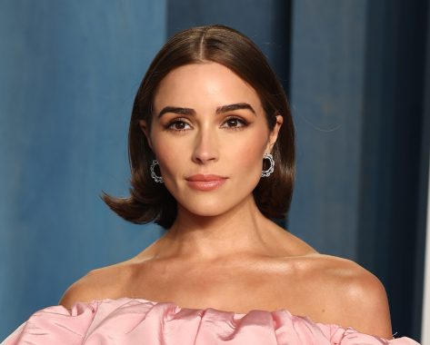 Olivia Culpo in Bathing Suit Says “Happy Birthday” 