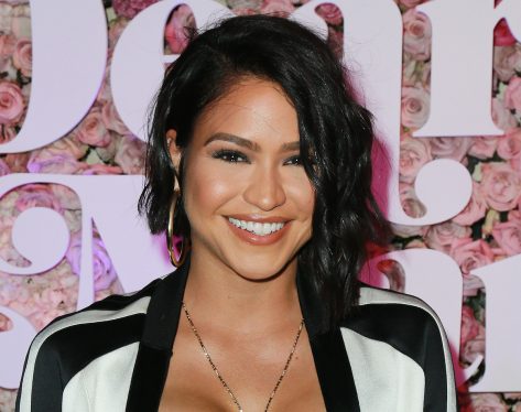 Cassie Ventura in Bathing Suit Says “Goodnight Moon”