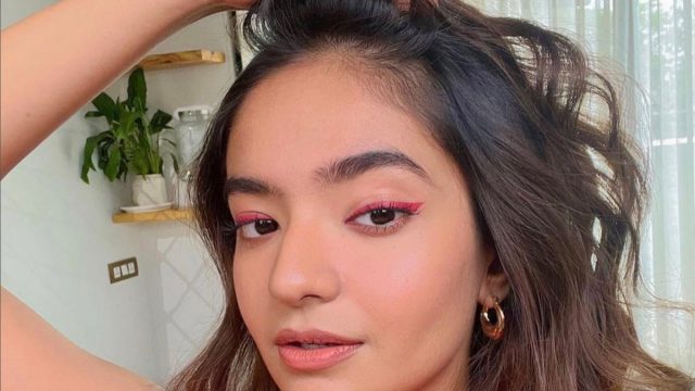 Anushka sen selfie