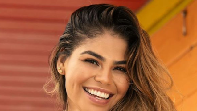 Fernanda Flores