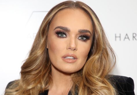 Tamara Ecclestone in Bathing Suit is “One Hot Mumma” 