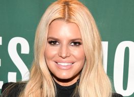 Jessica Simpson in Bathing Suit Says "Texi Cali"
