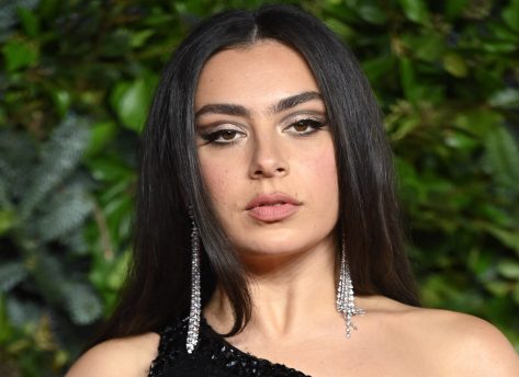 Charli XCX in Bathing Suit Has “Quick Desert Moment”