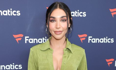 Chantel Jeffries in Bathing Suit Says “It’s 5 O’Clock Somewhere”